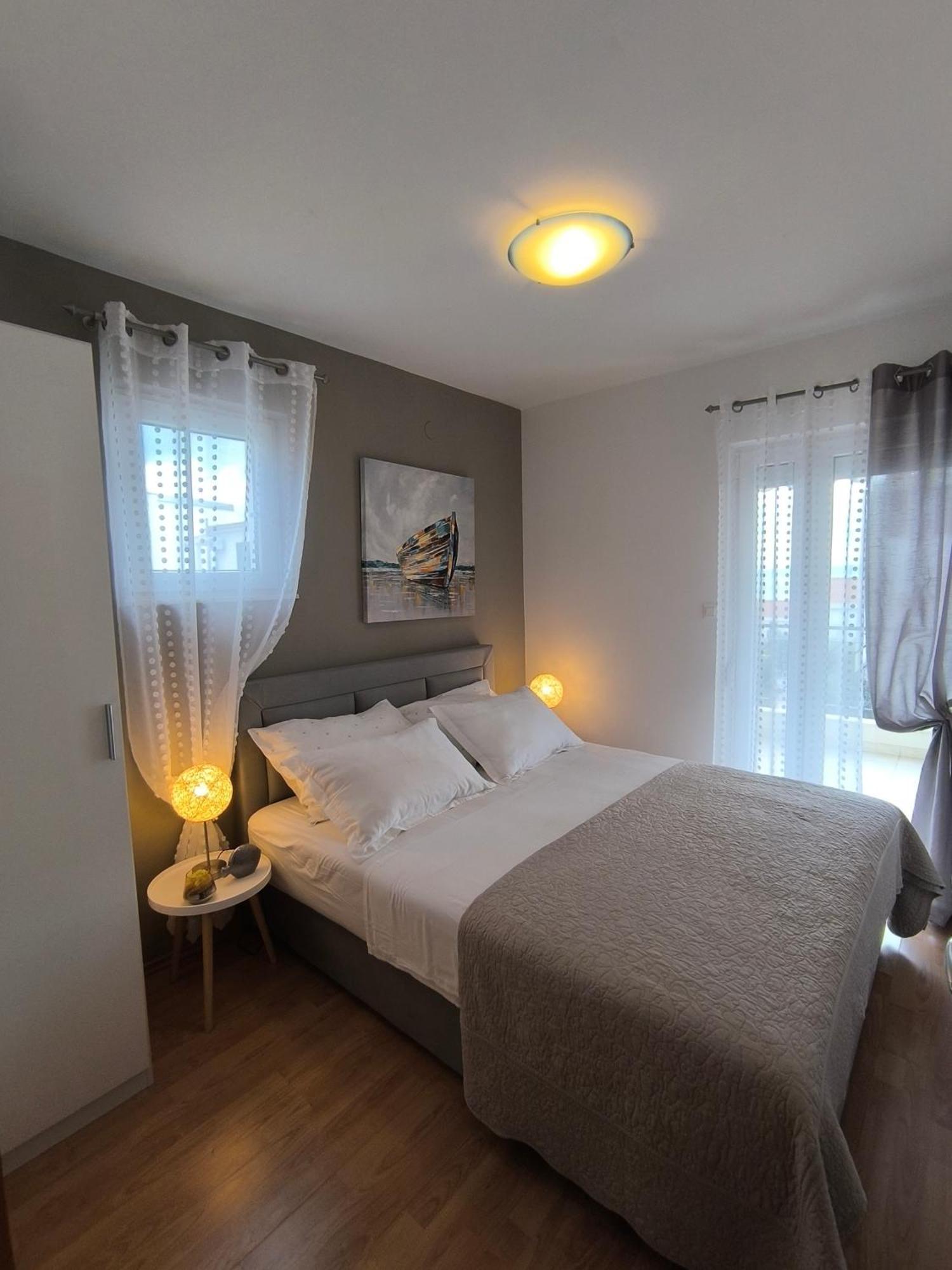 Villa Seaview With Pool - Apartment Yellow Trogir Exterior photo