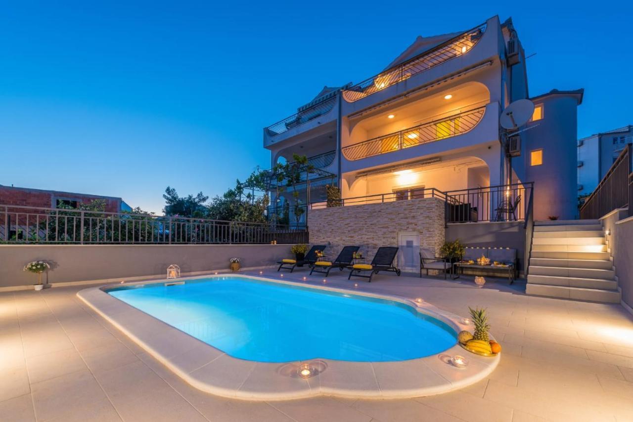Villa Seaview With Pool - Apartment Yellow Trogir Exterior photo